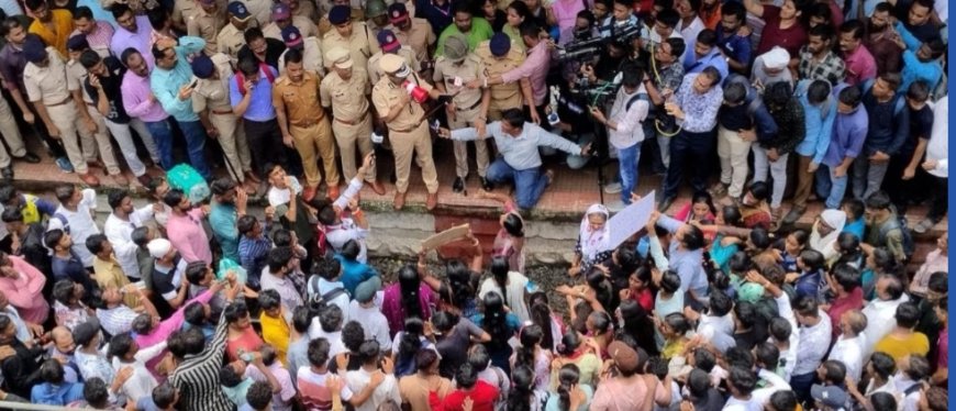 महाराष्ट्र  के पालघर  मे दो मासुम छात्रओ  के साथ दरिंदगी  गुस्साए अभिभावको ने किया उग्र आंदोलन