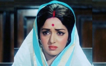 धर्मेंद्र और हेमा मालिनी की शादी...धर्म परिवर्तन और कुंभ मे   हेमामालिनी  उर्फ आयशा बी का सनातन पर ज्ञान...नौसौ चूहे वाली बिल्ली का हज!