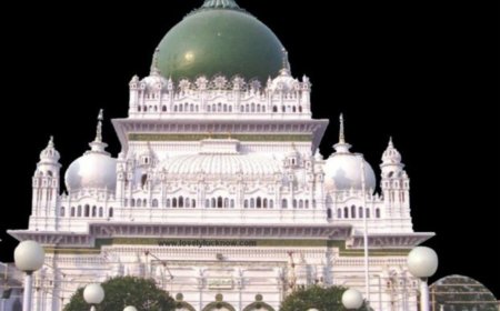 Waris Ali Shah (rah.) ki pehchan nasb se nahi, amal se bani